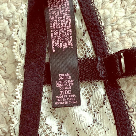 Victoria’s Secret Dream Angels Bra - Picture 4 of 4
